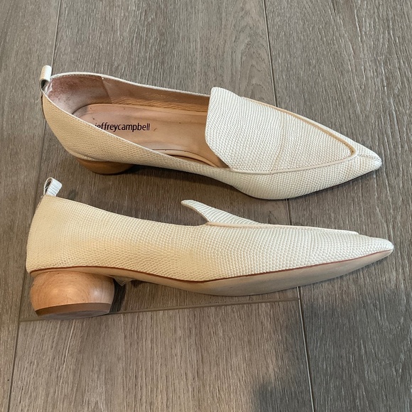 Jeffrey Campbell Viona Beige Lizard Pebbled Leather Pointed Toe Loafer Size 9 - Picture 1 of 8